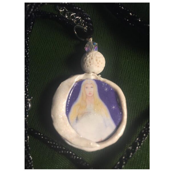 Selene - Goddess Aromatherapy Amulet